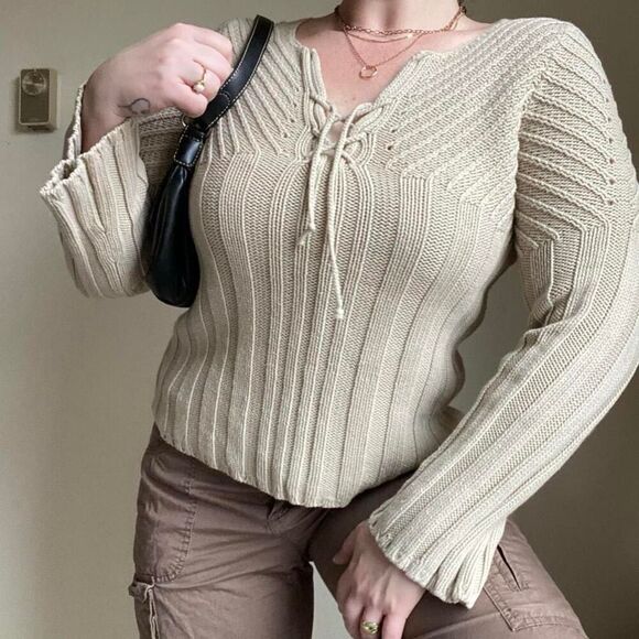 Y2K tan sweater w/lace up detail - Picture 6 of 7